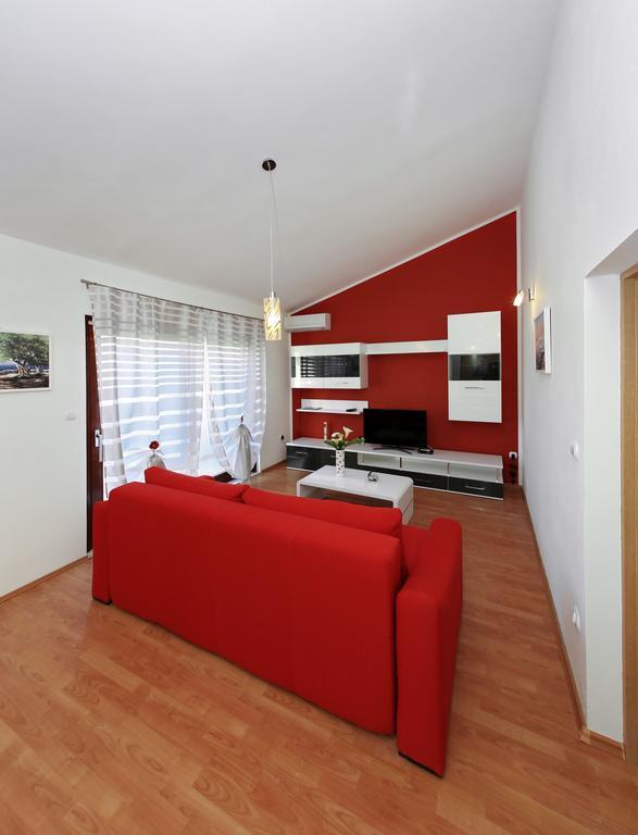 Apartments Maslina Bozava Exterior photo